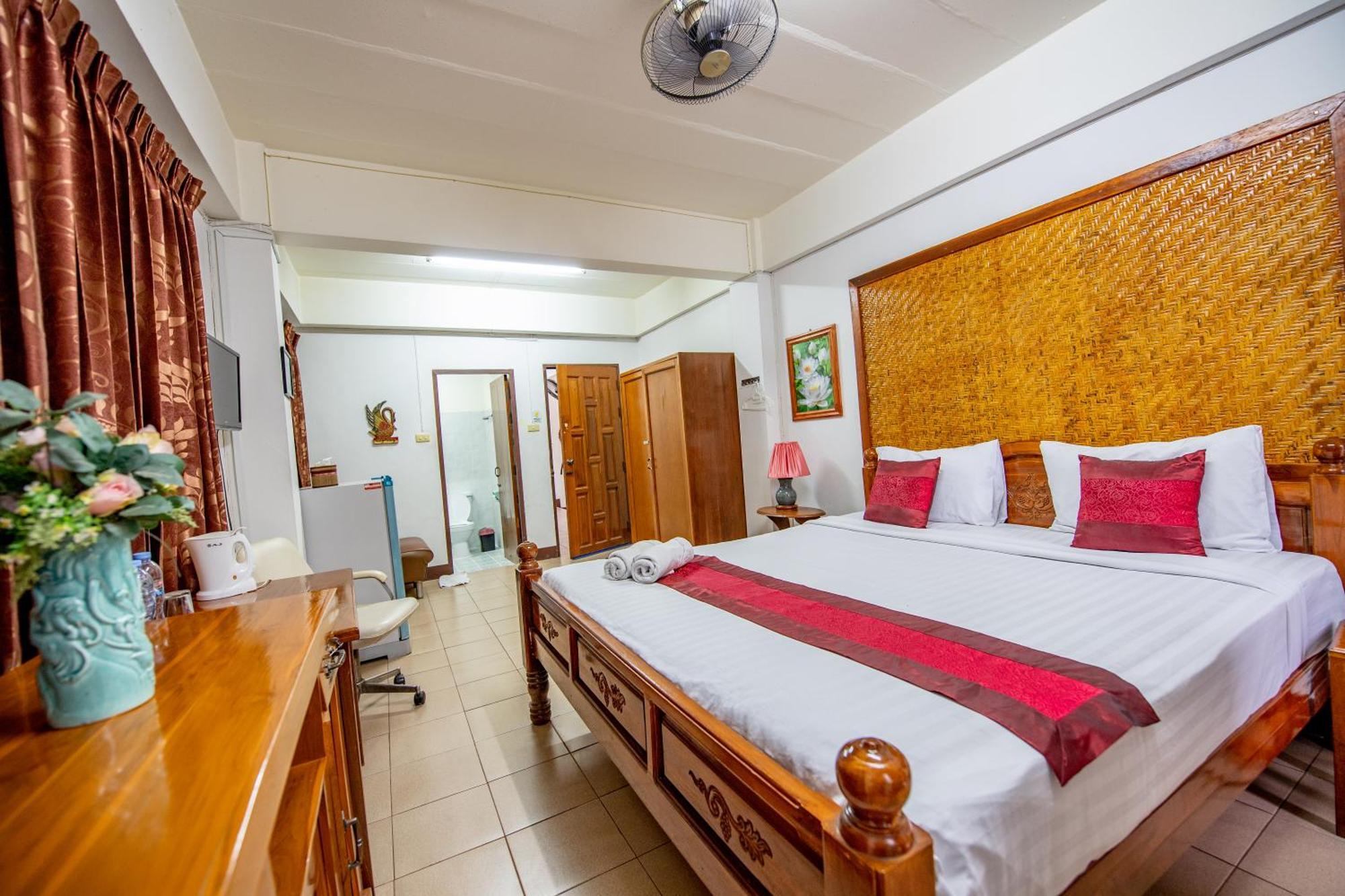 Хостел Saithong House Чиангмай Экстерьер фото